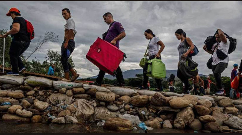 Inmigrantes venezolanos huyendo del terrorismo de Estado de Maduro