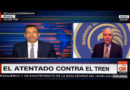 Coronel Luis Villamarín en CNN con el periodista chileno Juan manuel Rodríguez analizando ataque ruso contra estación de tren donde fueron asesinados 52 civiles.