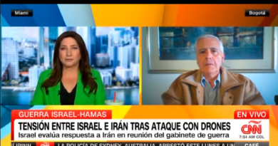 Coronel LUis Alberto Villamarín Pulido, analizando con la periodista Ana María Mejía de Café CNN los contextos geopolíticos, estratégicos y de seguridad derivados del ataque con drones y misiles lanzado por Irán contra Israel