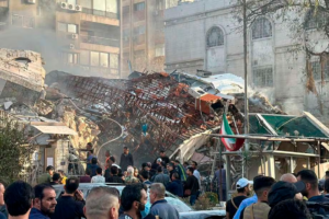 Contundente ataque israelí a iraníes que se reunían con terroristas islámicos en elconsulado de Irán en Damasco Siria, 1 de abril de 2024